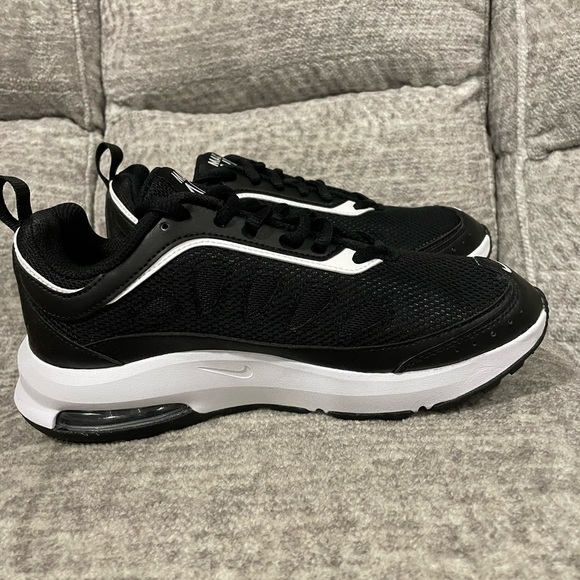 Nike Shoes - Nike Air Max AP Sneaker’s for Woman, Size 7 1/2.